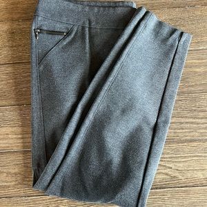 Reitmans size 16  Dress Pants - Legging Style
